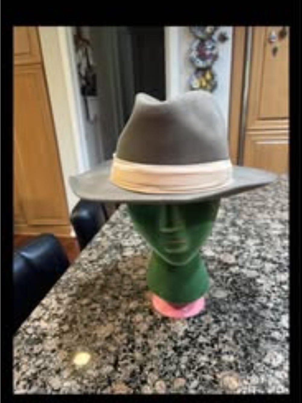 Dorfman Pacific  Women’s 100% Wool Fedora Hat Size Large.  Look At All Pictures.